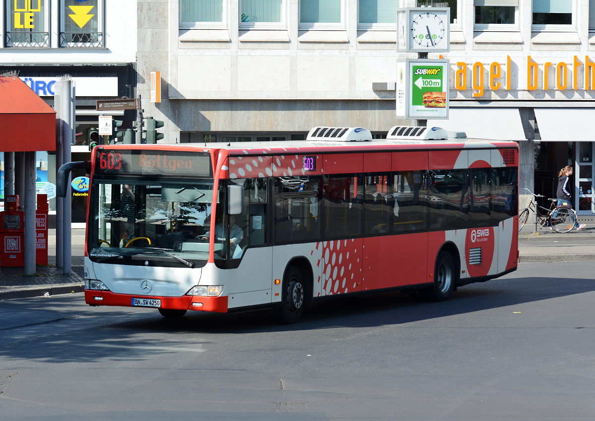 MB O 530 NL III der SWB, BN-SW 4250, am Bonner Hauptbahnhof - 15.06.2014