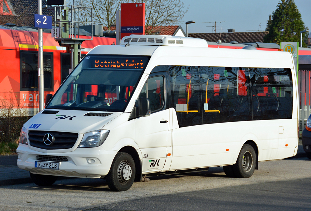 MB Sprinter Travel der RVK, K-ZY 213 am Bahnhof Odendorf - 30.12.2015
