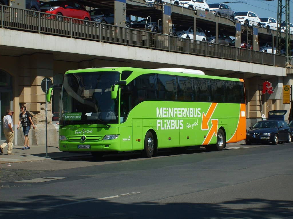 MB Tourismo II RHD M/2 - DD BM 990 - in Dresden, Bayrische Straße (am Hbf) - am 2-Juli-2015 --> Fahrzeug gehört: MÖBIBUS BUS, Dresden