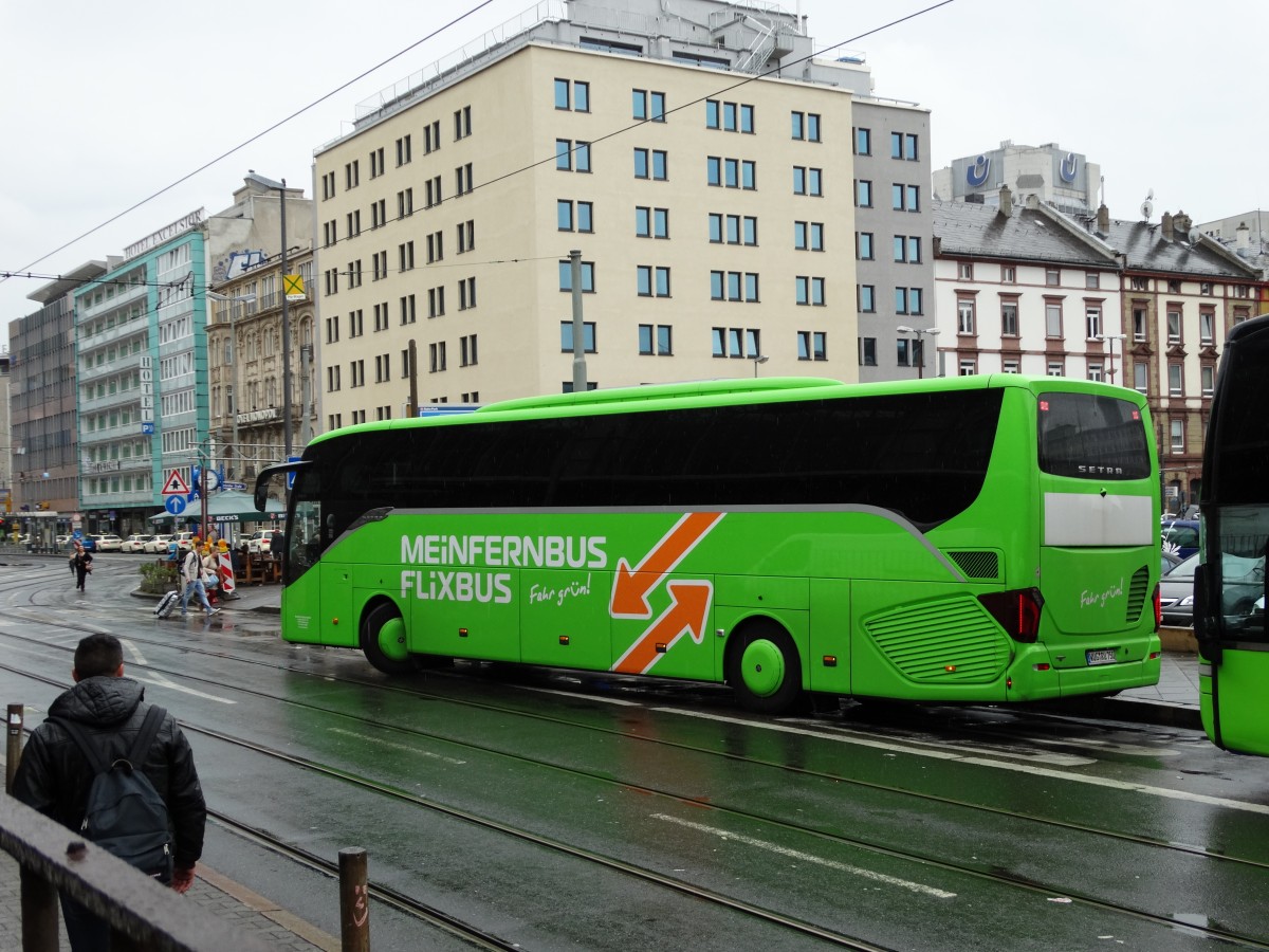 MeinFernbus/Flixbus Setra am 13.09.15 in Frankfurt am Main Hbf