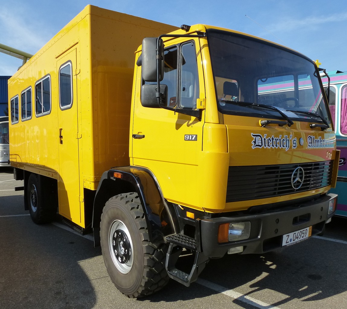 Mercedes 917, allradgetriebener LKW mit Busaufbau \