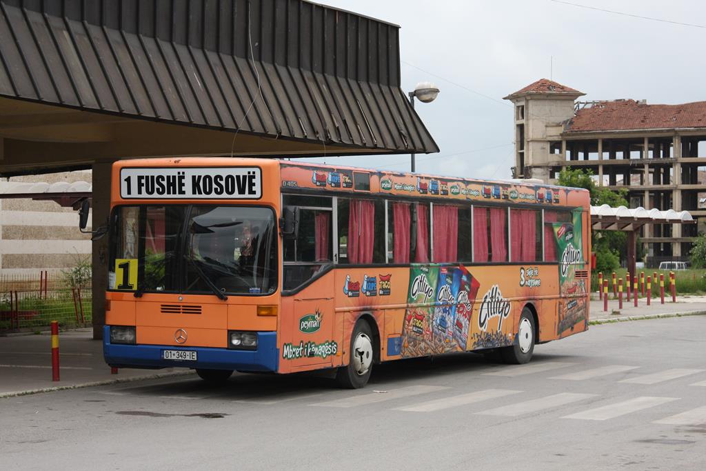 Mercedes Benz 0 405 Stadtbus am Bahnhof Fushe Kusove Pristina im Kosovo am 21.5.2017.
