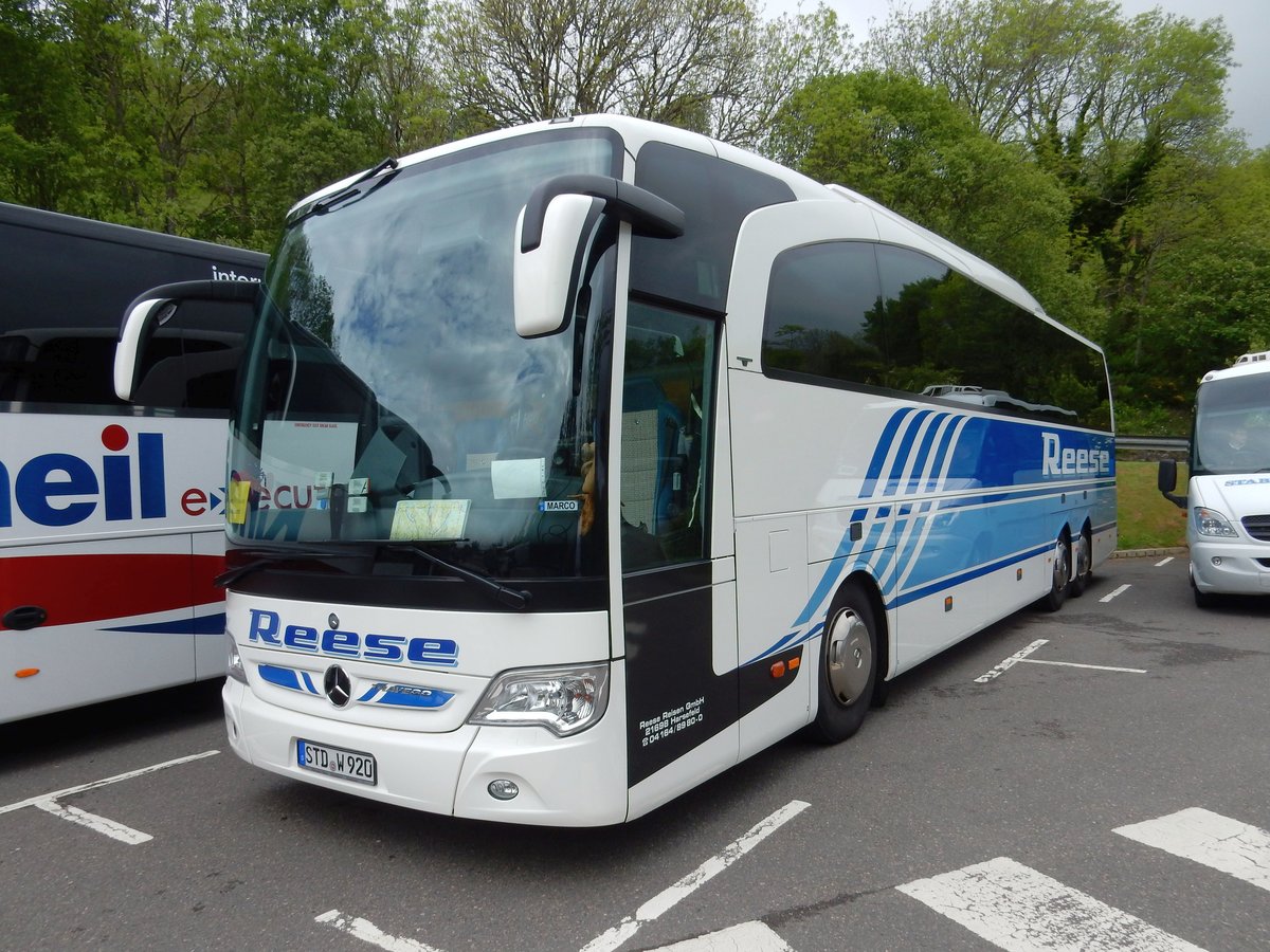 Mercedes Benz Bus aus Deutschland am 30.05.17 am Loch Ness
