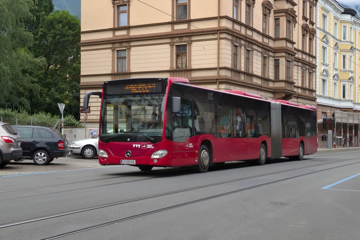 Mercedes-Benz Citaro 2. Generation der Innsbrucker Verkehrsbetriebe (Bus Nr. 430) als Zubringer Messe in Innsbruck, Ing.-Etzel-Straße. Aufenommen 10.6.2022.