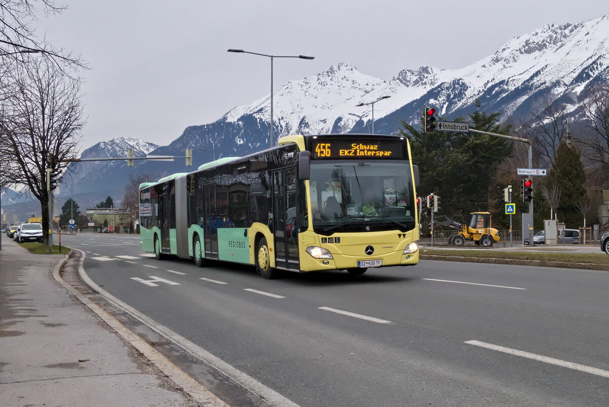 Mercedes-Benz Citaro 2. Generation von Ledermair (SZ-430TF) als Linie 456 in Rum, Bundesstraße. Aufgenommen 28.12.2023.