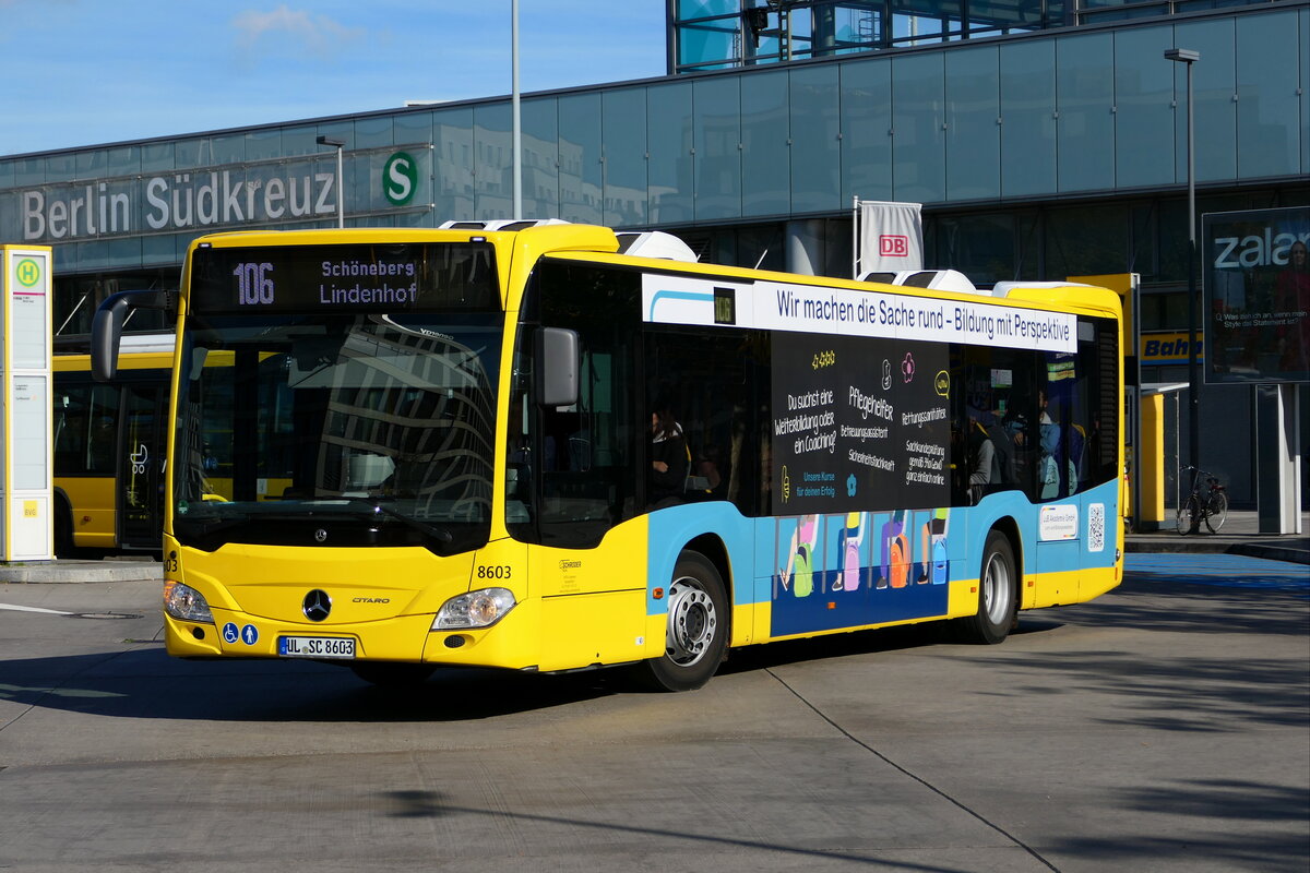 Mercedes-Benz Citaro C2 Hybrid, Wg.8603 von Schröder Reisen auf dem 106. Berlin-Südkreuz im Oktober 2025.