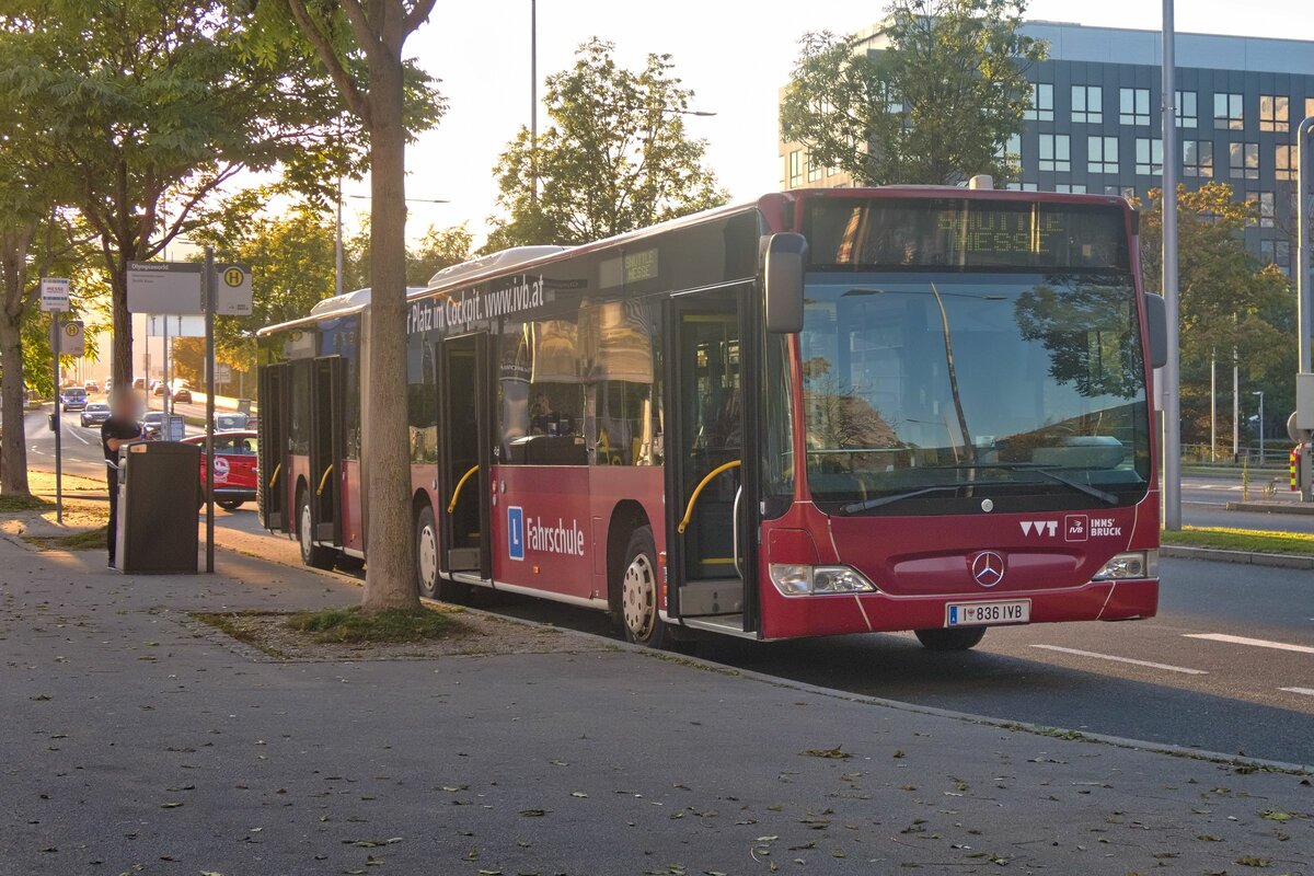 Mercedes-Benz Citaro Facelift der Innsbrucker Verkehrsbetriebe (Bus Nr. 836) als Messeshuttle an der Haltestelle Innsbruck Olympiaworld. Aufgenommen 6.10.2022.