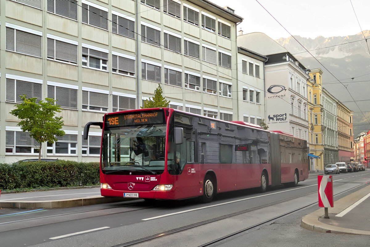 Mercedes-Benz Citaro Facelift der Innsbrucker Verkehrsbetriebe (Bus Nr. 442) als Schienenersatzverkehr für die Straßenbahnlinie 1 an der Haltestelle Innsbruck, Franz-Fischer-Straße. Aufgenommen 3.10.2023.