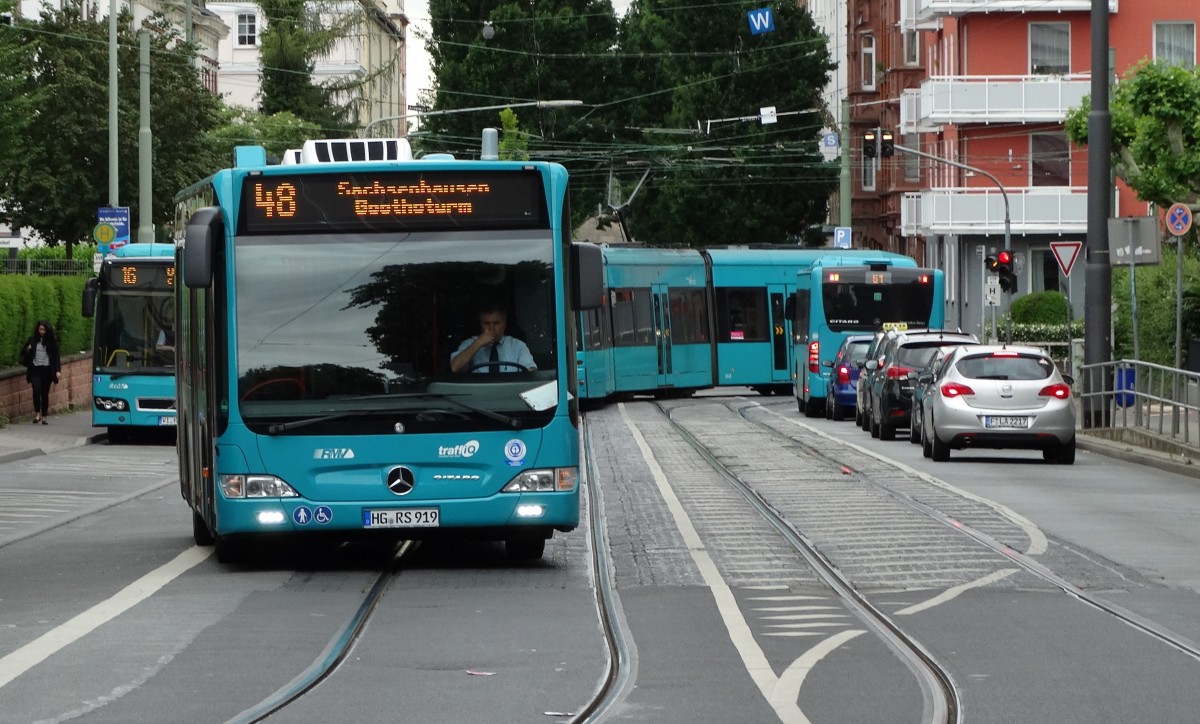 Mercedes Benz Citaro K am 24.05.14 in Frankfurt auf der 48 