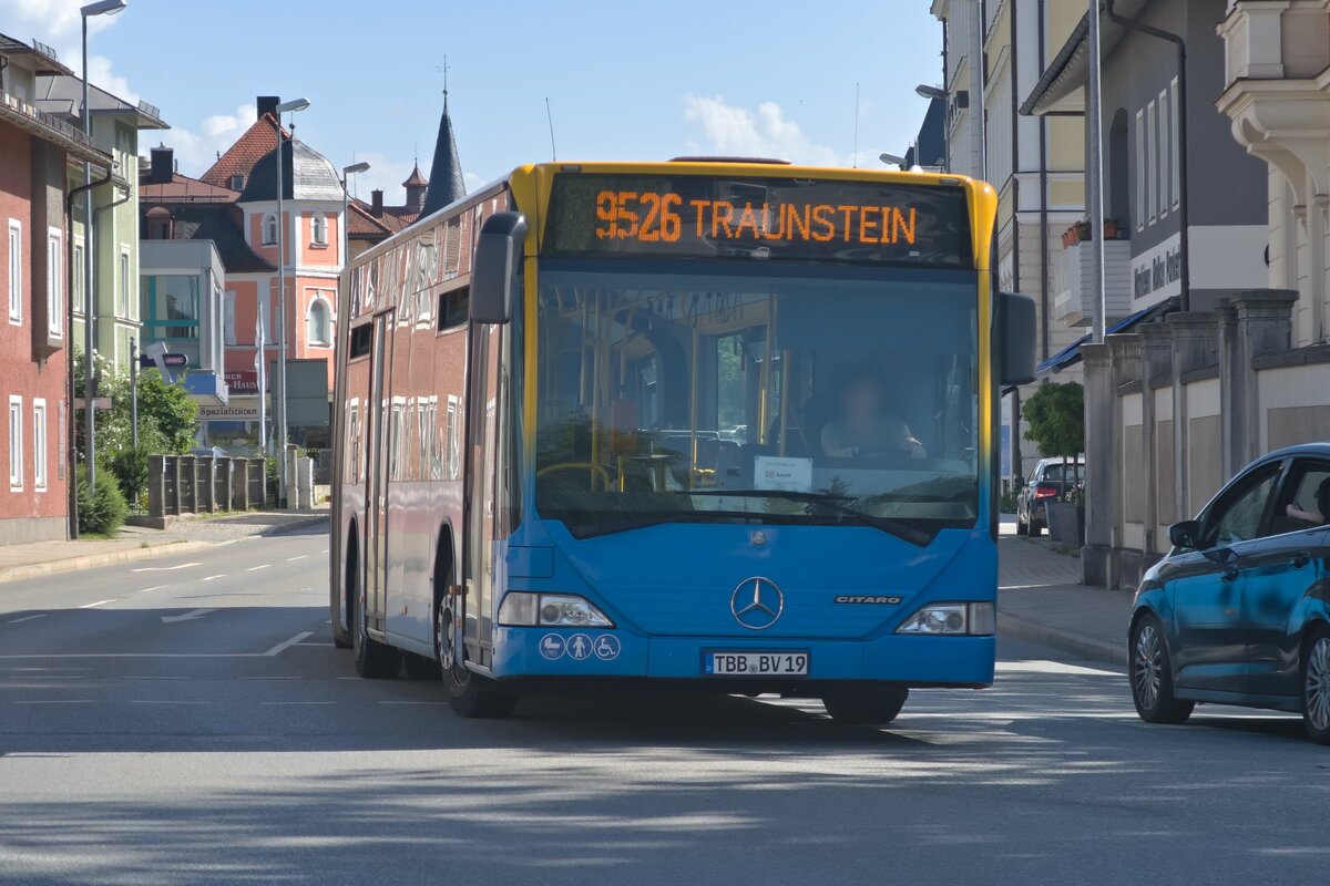 Mercedes-Benz Citaro (TBB-BV19) als Linie 9526 in Traunstein, Herzog-Friedrich-Straße. Aufgenommen 23.6.2022.