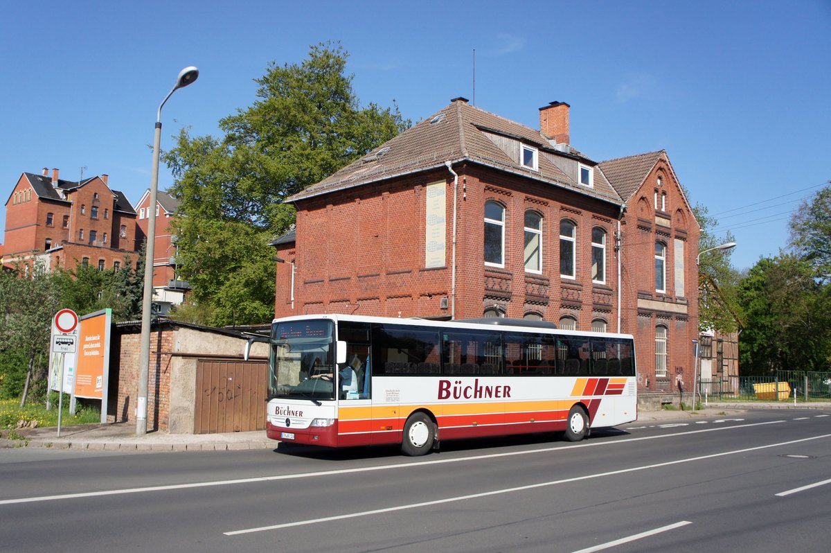Mercedes-Benz Integro vom Omnibusbetrieb Gerd Büchner, aufgenommen im Mai 2016 am Zentralen Omnibusbahnhof in Gotha.