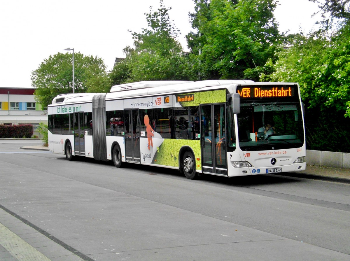 Mercedes-Benz O 530 GDH (Citaro Hybrid) auf Dienstfahrt an der Haltestelle Haßlinghausen Busbahnhof.(13.6.2014)
