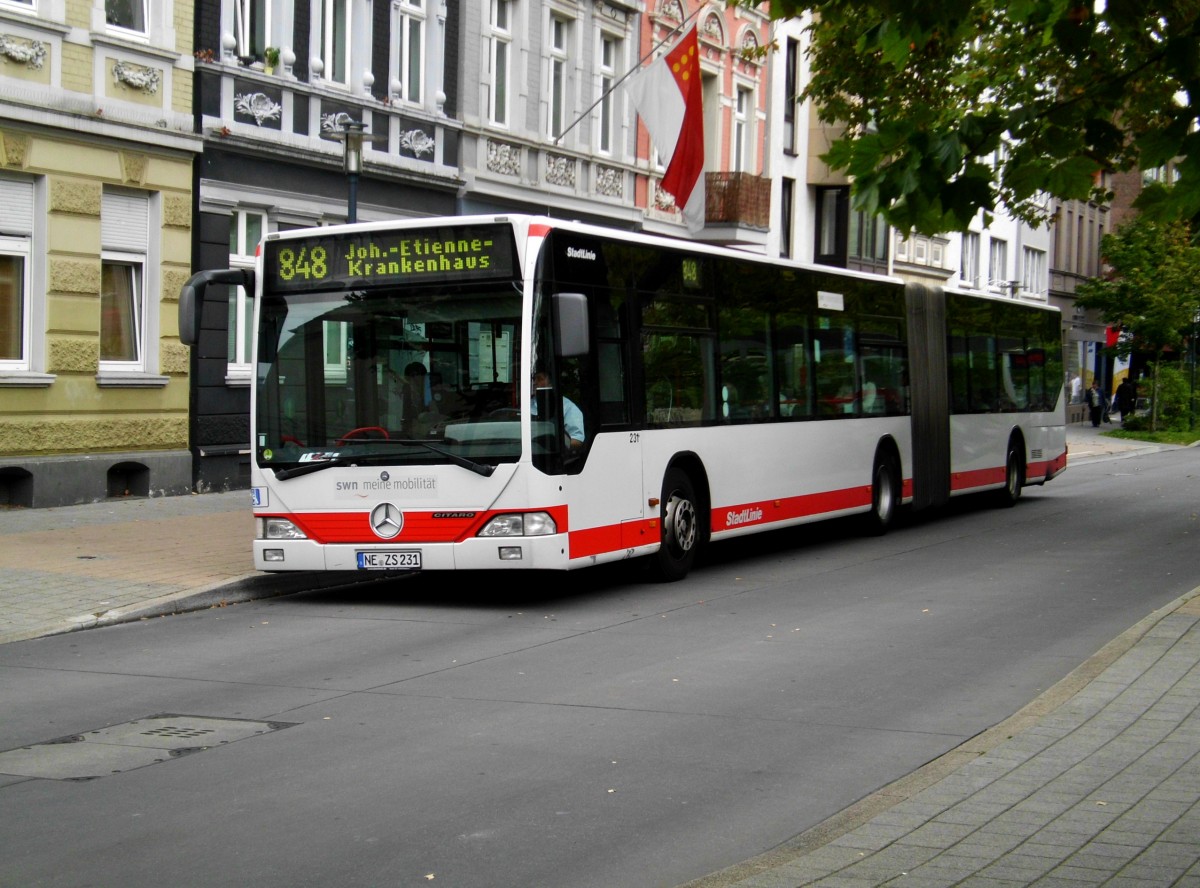 Mercedes-Benz O 530 I (Citaro) auf der Linie 848 nach Neuss Johanna-Etienne-Krankenhaus an der Haltestelle Neuss Neustraße.(10.9.2014)
