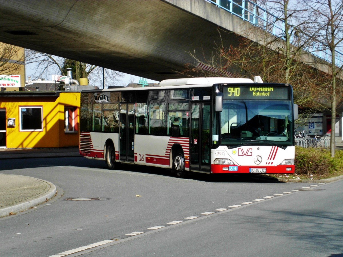 Mercedes-Benz O 530 I (Citaro) auf der Linie 940 nach S-Bahnhof Duisburg-Rahm am U-Bahnhof Duisburg St. Anna-Krankenhaus.(28.02.2015)
