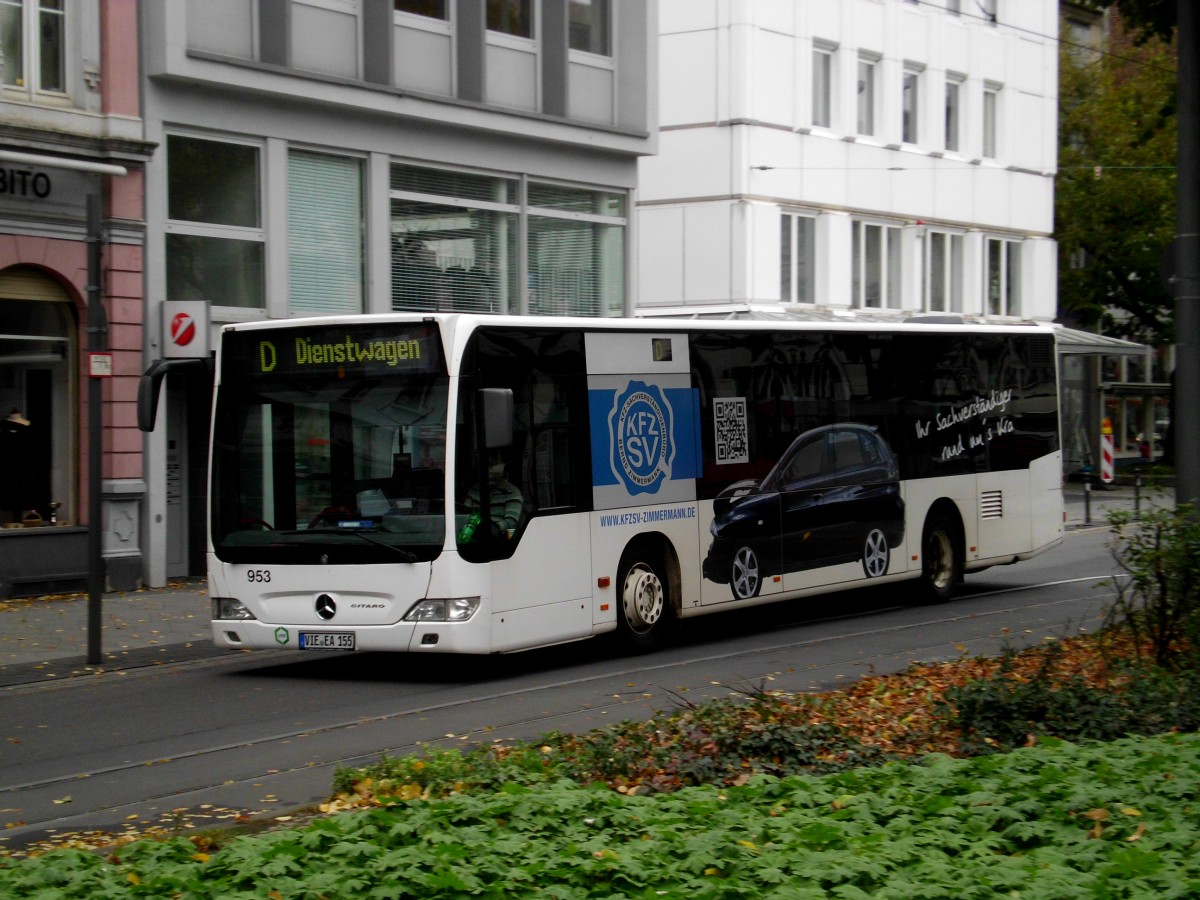 Mercedes-Benz O 530 II (Citaro Facelift) auf Dienstfahrt an der Haltestelle Krefeld Rheinstraße.(13.10.2013) 