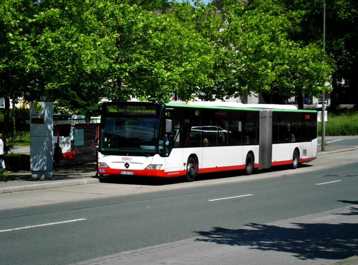 Mercedes-Benz O 530 II (Citaro Facelift) auf der Linie 462 nach U-Bahnhof Dortmund-Huckarde Bushof am S-Bahnhof Dortmund-Lütgendortmund.(31.5.2014)

