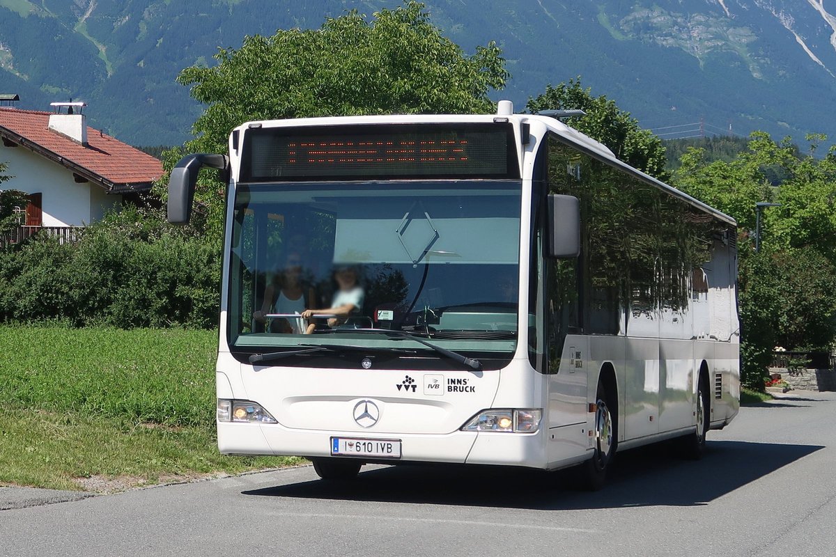 Mercedes-Benz O 530 II (Citaro Facelift) Bus Nr. 610 der Innsbrucker Verkehrsbetriebe als Shuttle zur Radsportveranstaltung  Crankworx  in Mutters, Nockhofweg. Aufgenommen 16.6.2018.