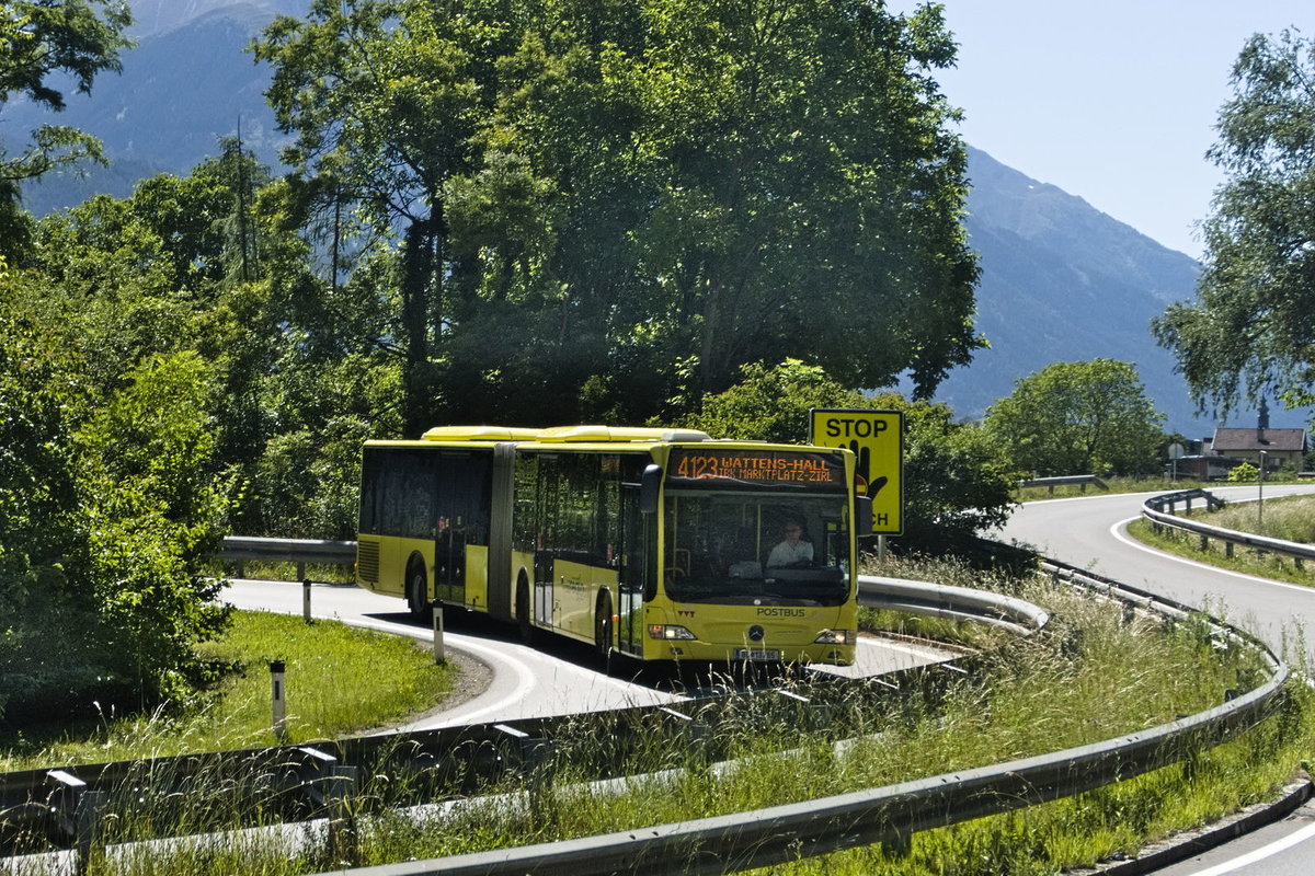 Mercedes-Benz O 530 II (Citaro Facelift) von Postbus (BD-13765) als Linie 4123 in Zirl, Autobahnabfahrt Zirl-Ost. Aufgenommen 12.6.2020.