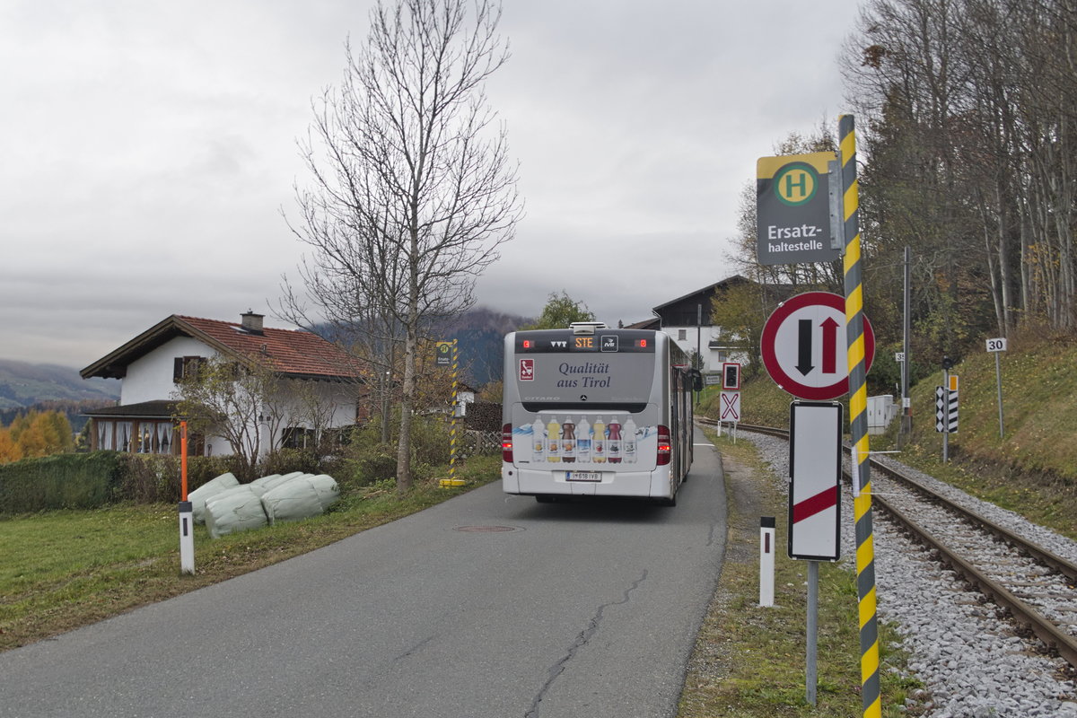 Mercedes-Benz O 530 II (Citaro Facelift) der Innsbrucker Verkehrsbetriebe (Bus Nr. 618)  als Schienenersatzverkehr für die Stubaitalbahn/Linie STE in Außerkreith. Aufgenommen 4.11.2020.