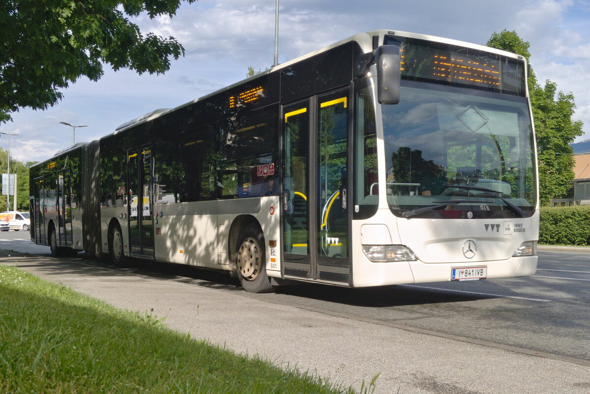 Mercedes-Benz O 530 II (Citaro Facelift) der Innsbrucker Verkehrsbetriebe (Bus Nr. 841) als Linie R am Mitterweg. Aufgenommen 10.6.2021.