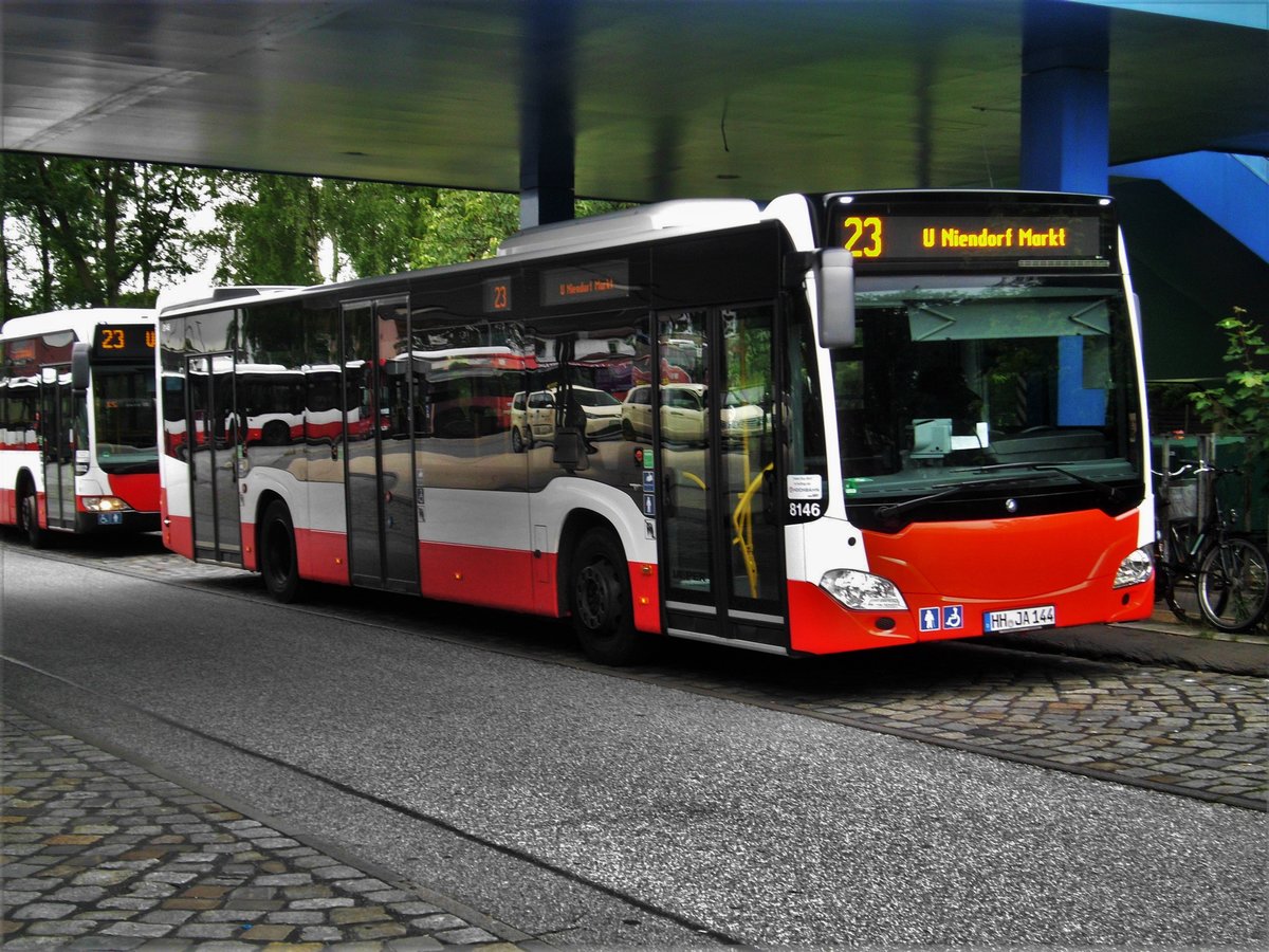 Mercedes-Benz O 530 III (Citaro 2. Generation) auf der Linie 23 nach U-Bahnhof Niendorf Markt am U-Bahnhof Billstedt.(5.07.2017) 

