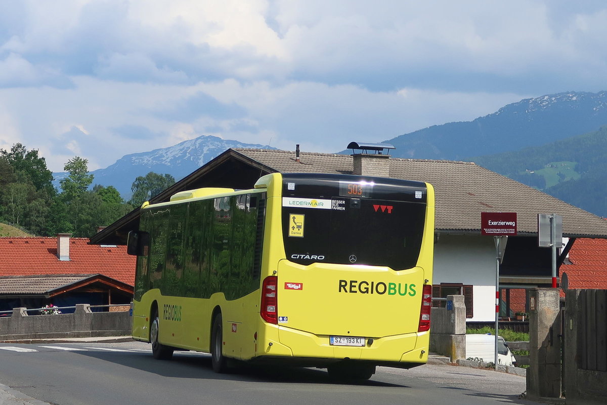 Mercedes-Benz O 530 III (Citaro 2. Generation) von Ledermair, SZ-193KI, als Linie 503 an der Haltestelle Arzl Ost in Innsbruck, in der neuen Regiobus-Beklebung des Verkehrsverbundes. Die Linie 503 verkehrt nur zu Randzeiten bzw. Sonn- und Feiertag ganztätig und verbindet die Linienführungen von 501 und 502. Aufgenommen 10.5.2018.