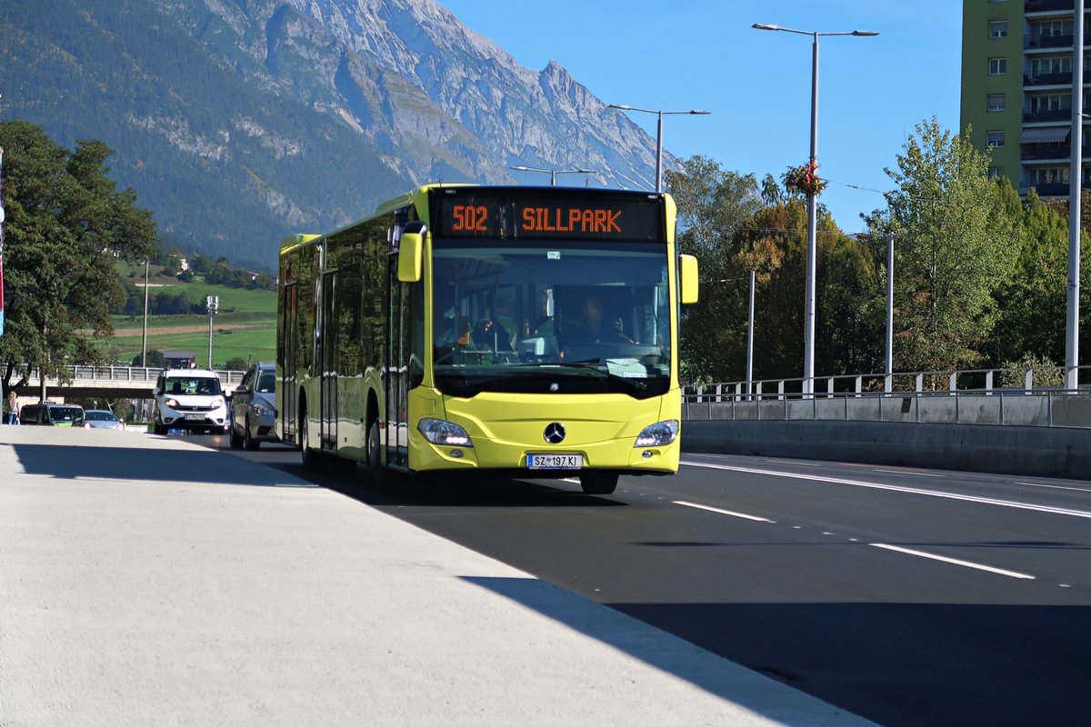 Mercedes-Benz O 530 III (Citaro 2. Generation) SZ-197KI ist als Linie 502 wegen Sperre anläßlich Rad-WM über die Grenobler Brücke umgeleitet. Aufgenommen 26.9.2018.