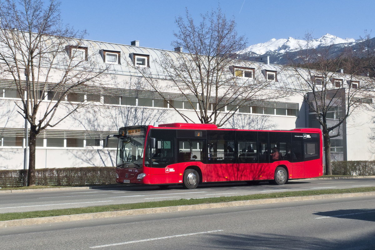 Mercedes-Benz O 530 III (Citaro 2. Generation) der Innsbrucker Verkehrsbetriebe (Bus Nr. 649) als Linie J in Innsbruck, Resselstraße. Aufgenommen 30.3.2021.