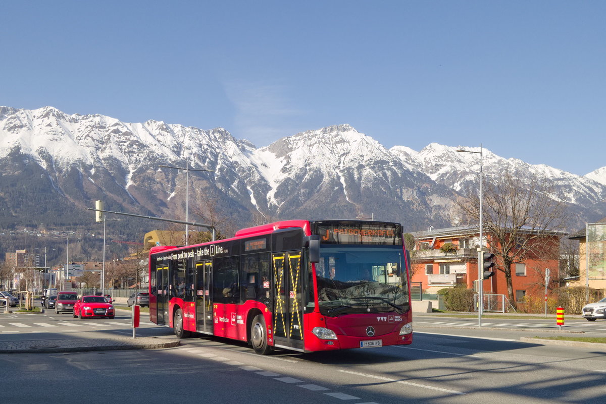 Mercedes-Benz O 530 III (Citaro 2. Generation) der Innsbrucker Verkehrsbetriebe (Bus Nr. 636) als Linie J an der Haltestelle Landessportcenter in Innsbruck. Aufgenommen 30.3.2021.