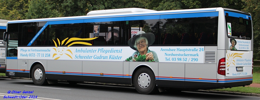 Mercedes-Benz O550 II Integro, Wagennummer 323, der Uckermärkischen Verkehrsgesellschaft mbH, 2014 in Schwedt/Oder.