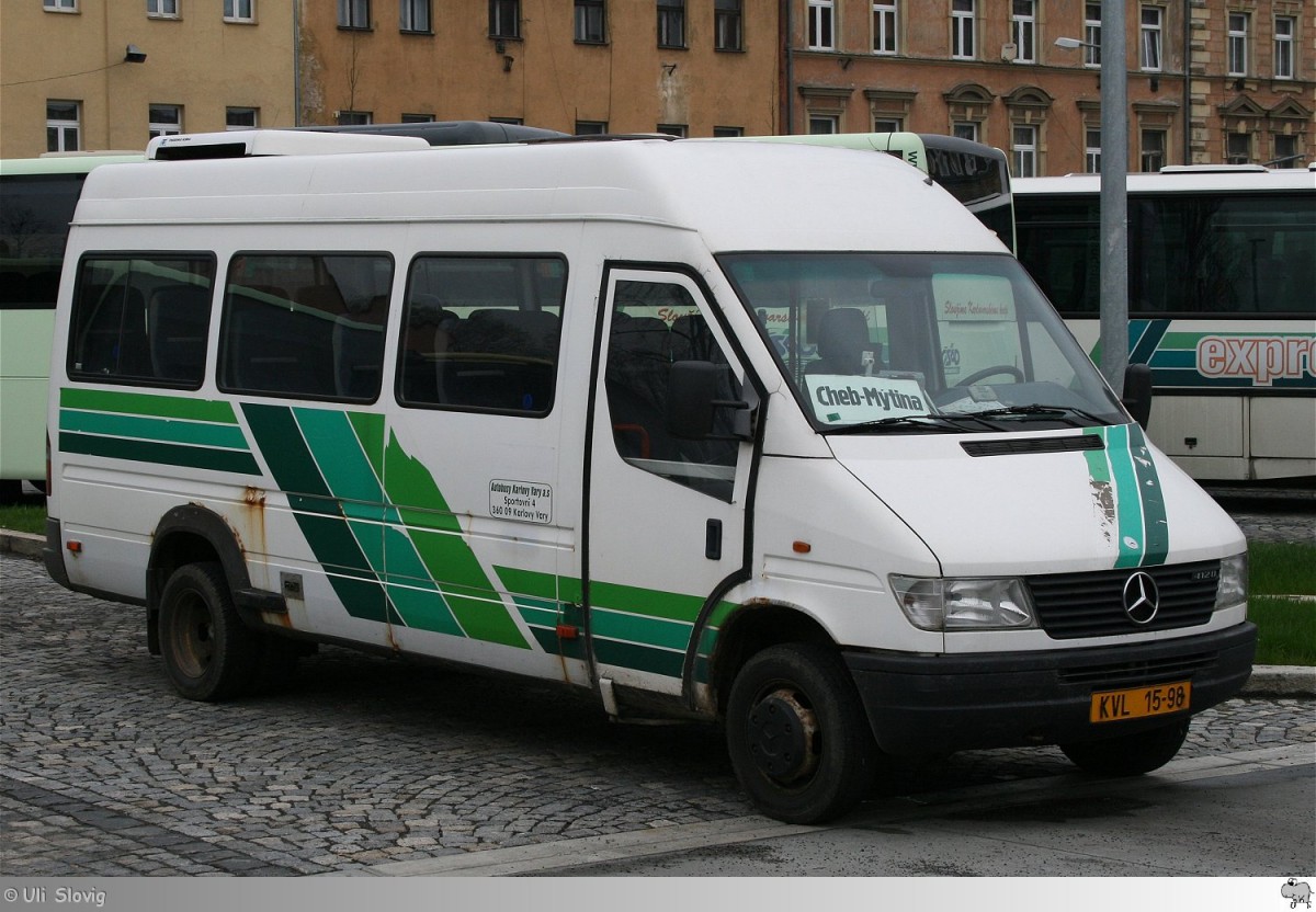 Mercedes Benz Sprinter  Autobusy Karlovy Vary  abgestellt am 1. Mai 2013 in Cheb (Eger).