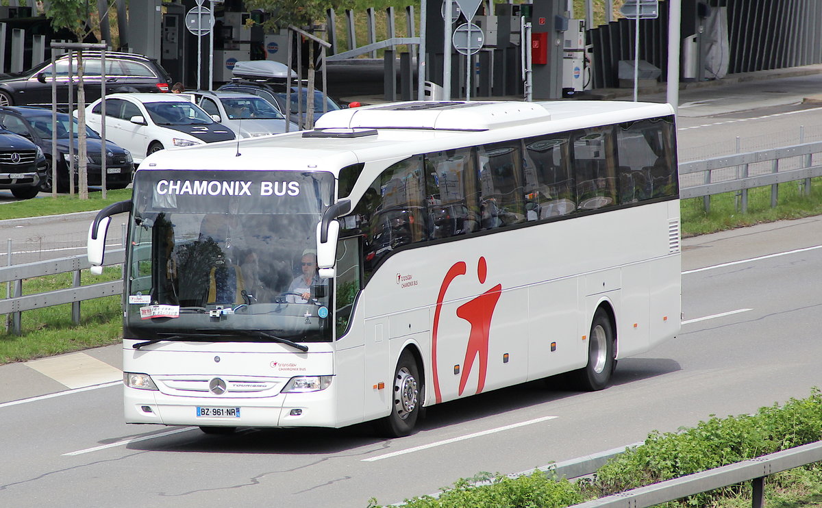 Mercedes Benz Tourismo Chamonix Bus, près de Berne. 

Plus de photos sur : https://www.facebook.com/AutocarsenSuisse/ 