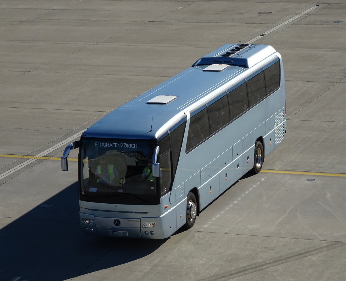 Mercedes Benz Tourismo Flughafen Zurich. 

Plus de photos sur : https://www.facebook.com/AutocarsenSuisse/ 