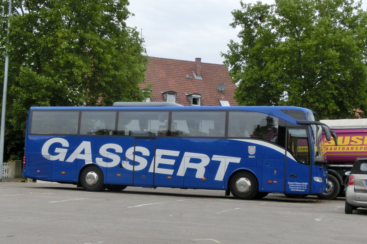 Mercedes Benz Tourismo von Gassert Reisen am 19.08.2015 in Landau/Pfalz