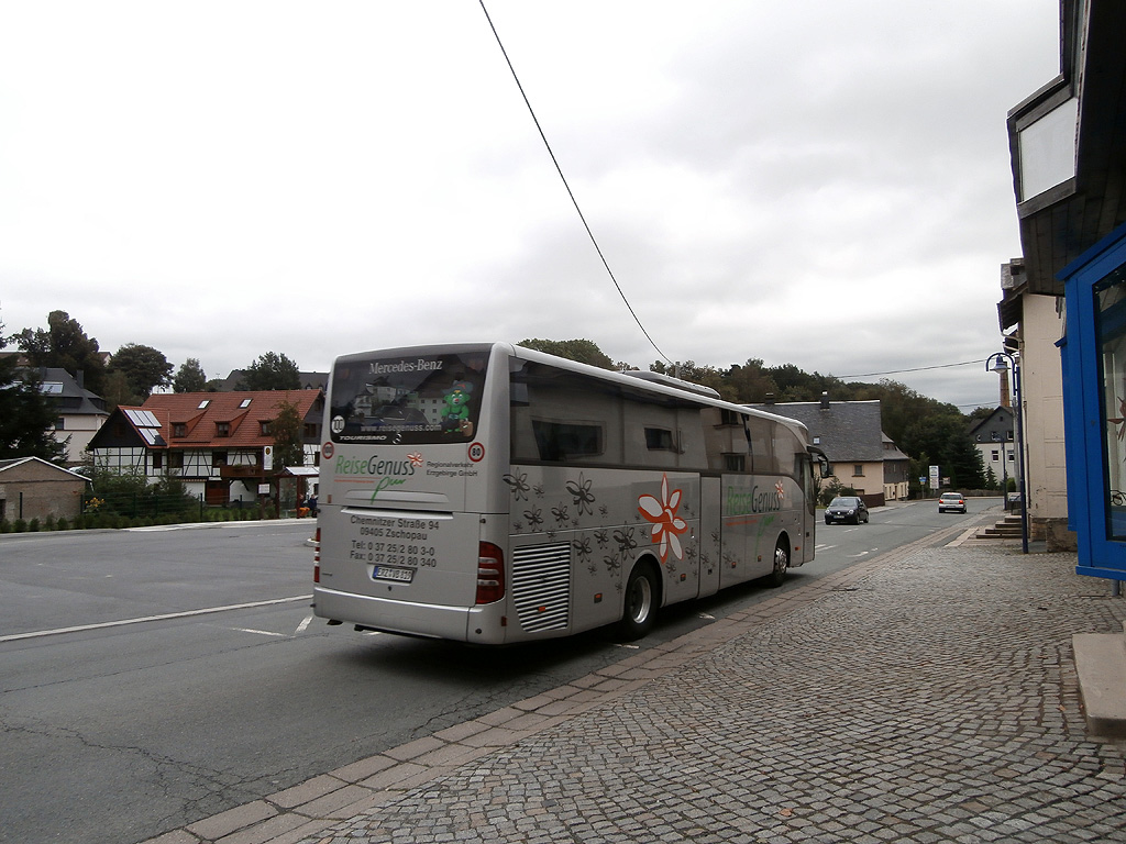 Mercedes-Benz Tourismo II in Gelenau. (16. 9. 2013)