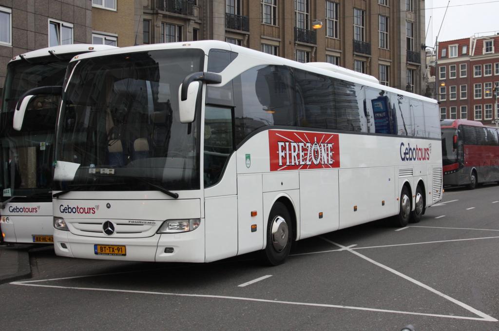 Mercedes Benz Tourismo Reisebus am 28.10.2014 in Amsterdam.
