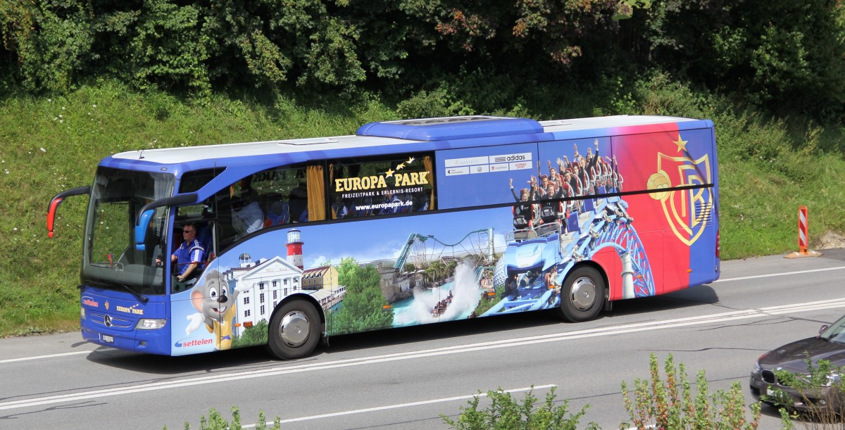Mercedes Benz Tourismo, Settelen (transporteur officiel FC Bâle), près de Berne 30.08.2014