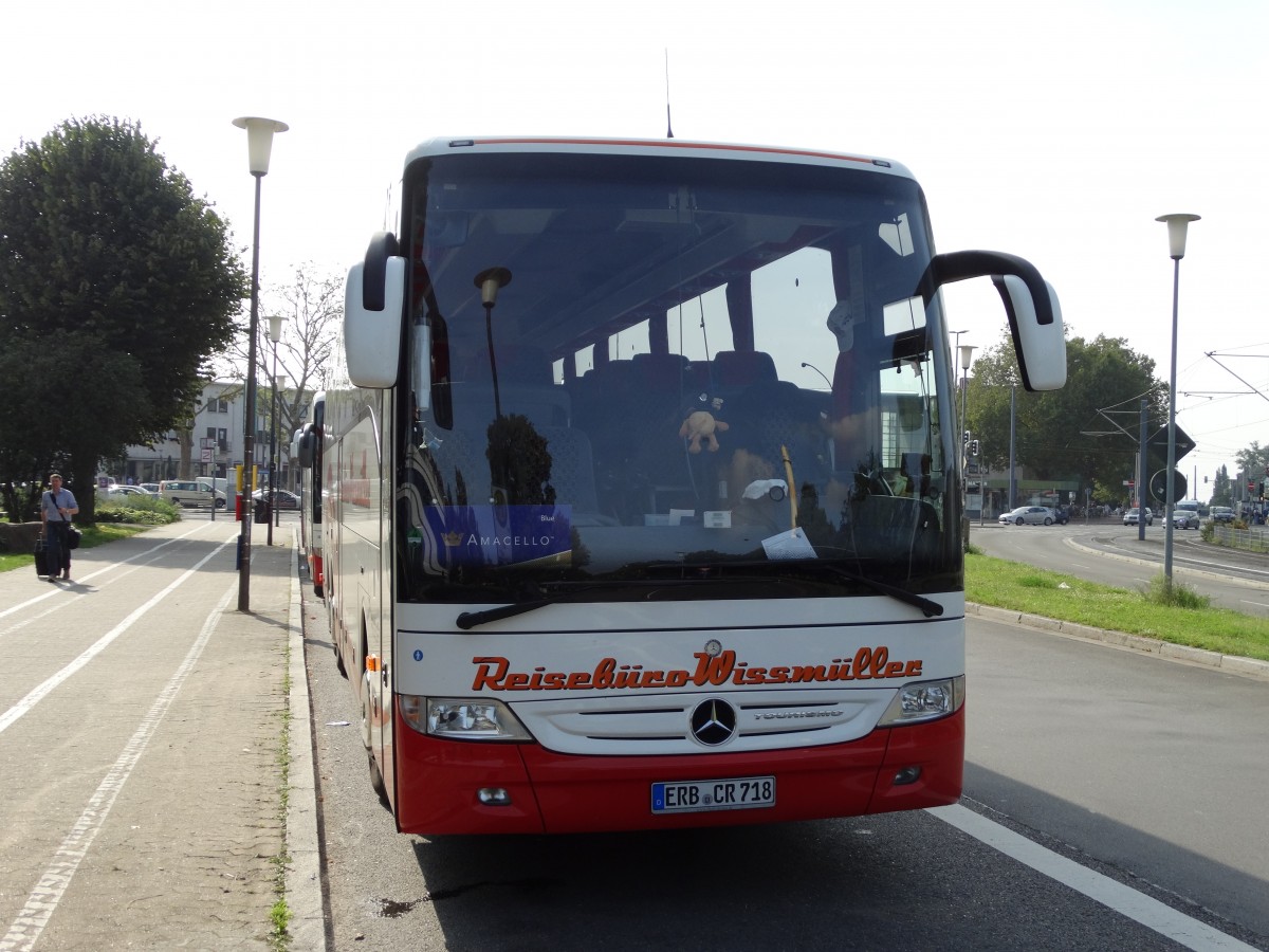Mercedes Benz Tourismo von vorne aus Michelstadt am 07.09.14 in Heidelberg