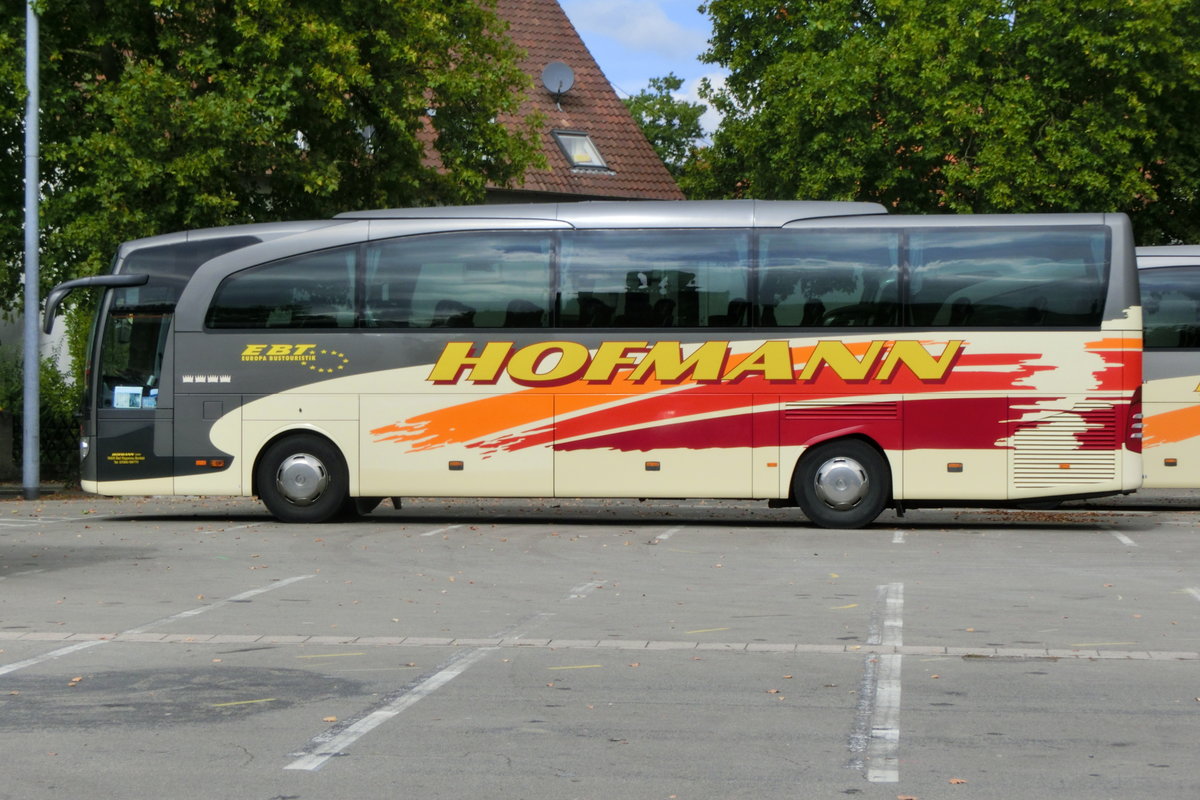 Mercedes Benz Travego von Hofmann Reisen am 25.09.2015 in Landau/Pfalz