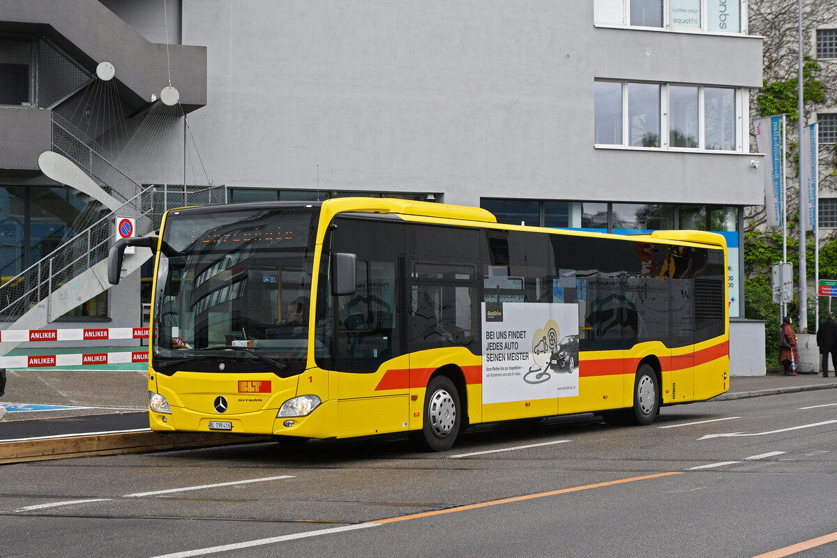 Mercedes Citaro 1 der BLT, f�hrt am 18.05.2026 mit der Fahrschule zur provisorischen Haltestelle der Tramersatzlinie 11. Aufnahme Basel.