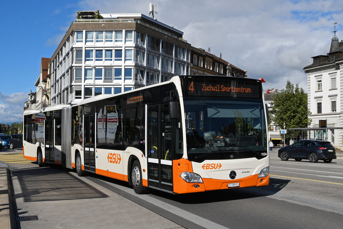Mercedes Citaro 1134, auf der Linie 4, fährt am 15.09.2025 zur Haltestelle beim Bahnhof Solothurn.