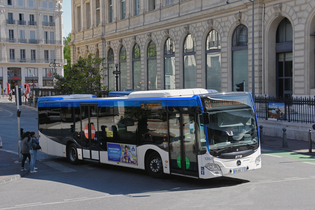 Mercedes Citaro 1382, auf der Linie 31 ist in Marseille unterwegs. Die Aufnahme stammt vom 11.05.2018.