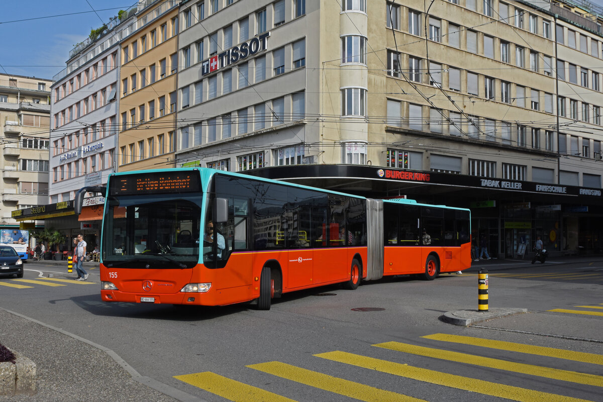 Mercedes Citaro 155, auf der Linie 2, fährt zur Haltestelle beim Bahnhof Biel. Die Aufnahme stammt vom 25.09.2021.