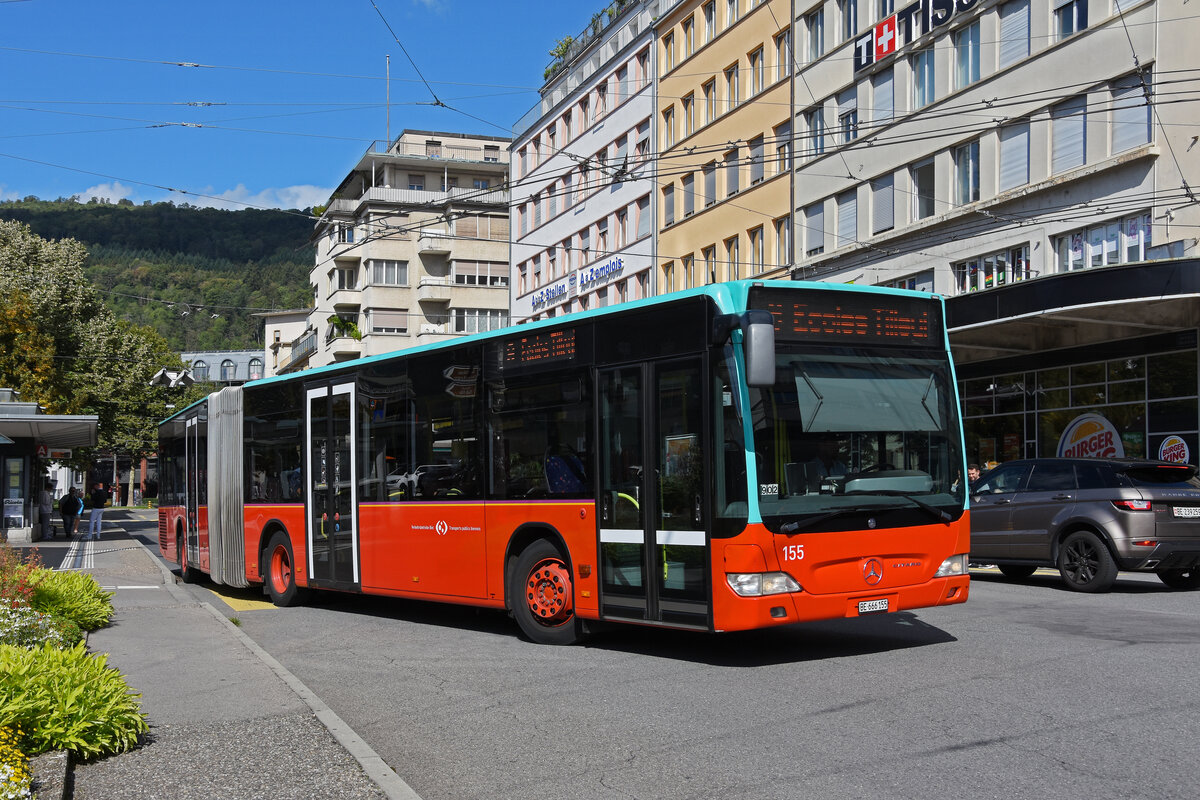 Mercedes Citaro 155, auf der Linie 9, verlässt am 09.09.2022 die Haltestelle beim Bahnhof Biel.