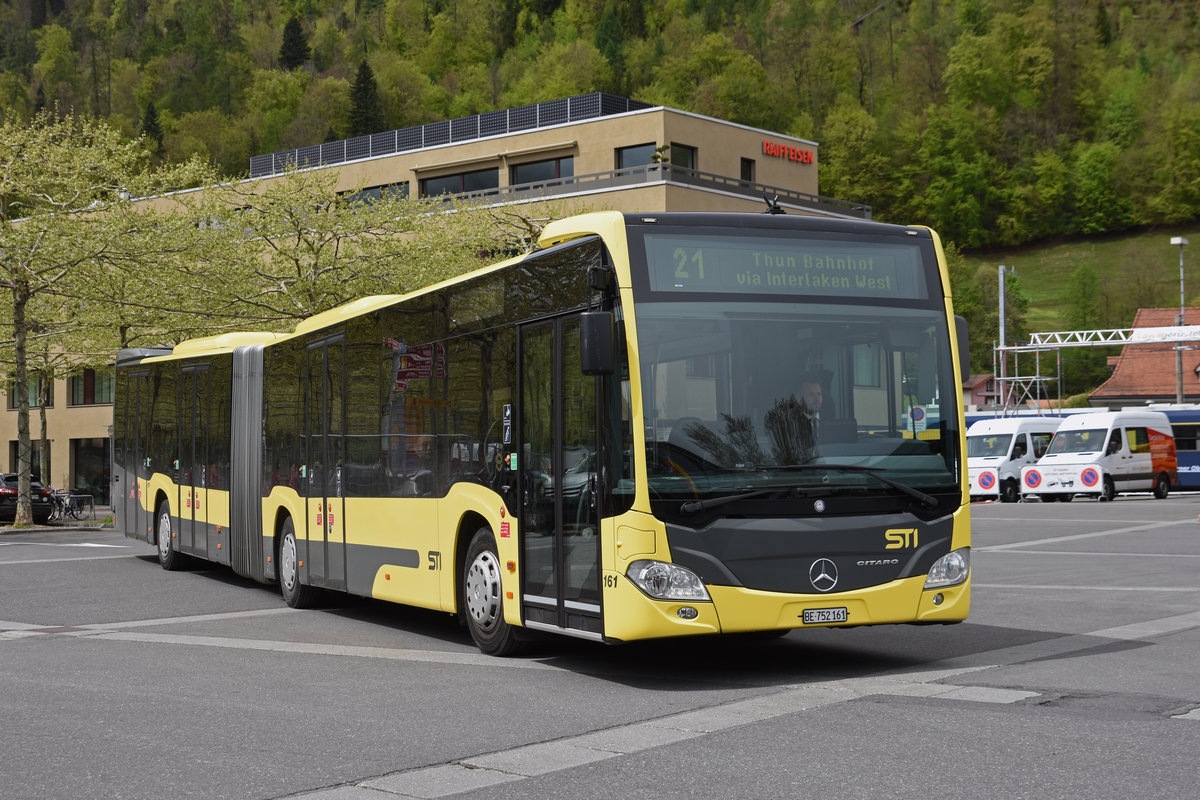 Mercedes Citaro 161, auf der Linie 21, fährt zur Endstation beim Bahnhof Interlaken Ost. Die Aufnahme stammt vom 26.04.2019.
