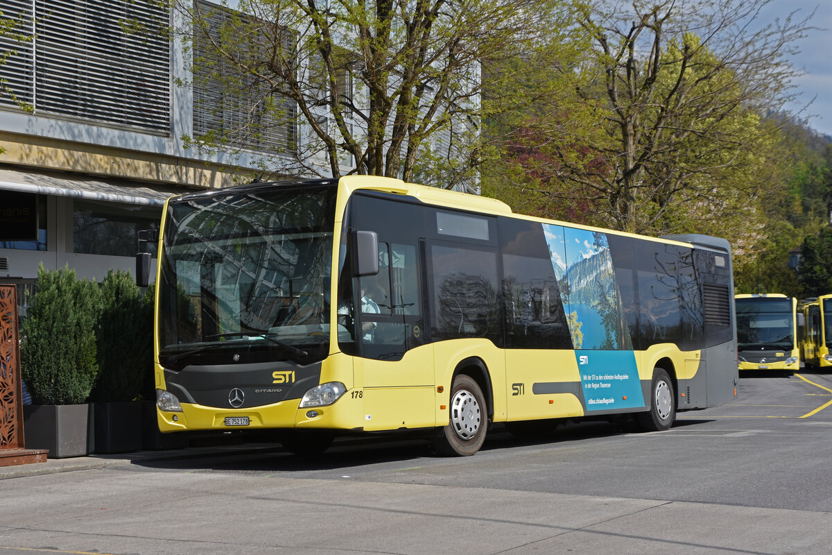 Mercedes Citaro 178 steht auf einem Abstellplatz beim Bahnhof Thun. Die Aufnahme stammt vom 21.04.2022.