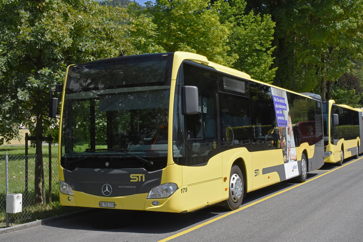Mercedes Citaro 179 wartet auf einem Parkplatz beim Bahnhof Thun auf den nächsten Einsatz. Die Aufnahme stammt vom 30.07.2018.