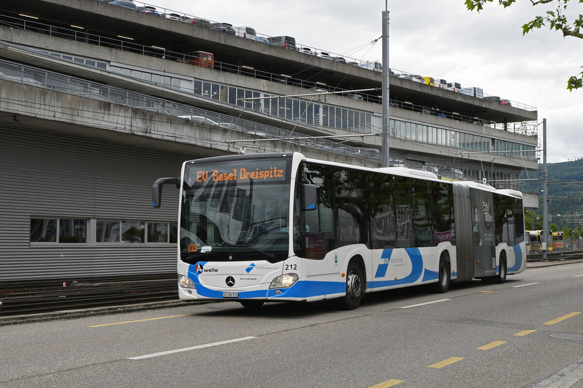 Mercedes Citaro 213 von Busbetrieb Olten G�sgen, auf der Tramersatzlinie 11, f�hrt am 20.05.2026 Richtung Endstation beim Dreispitz. Aufnahme Basel.