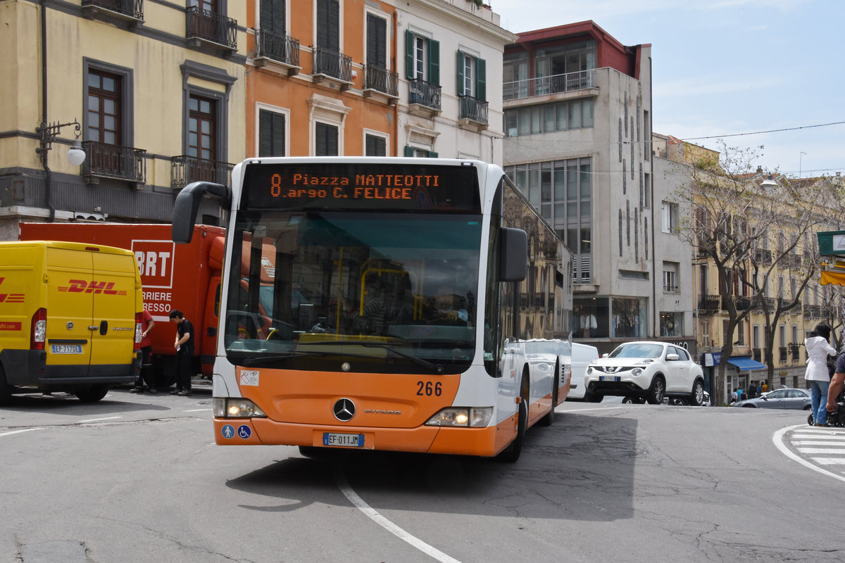 Mercedes Citaro 266, auf der Linie 8, unterwegs in Cagliari. Die Aufnahme stammt vom 08.05.2018.