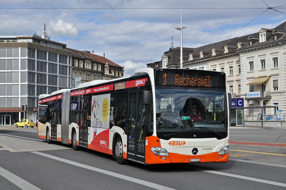 Mercedes Citaro 36 auf der Linie 1 fährt zur Haltestelle beim Bahnhof Solothurn. Die Aufnahme stammt vom 05.09.2015.